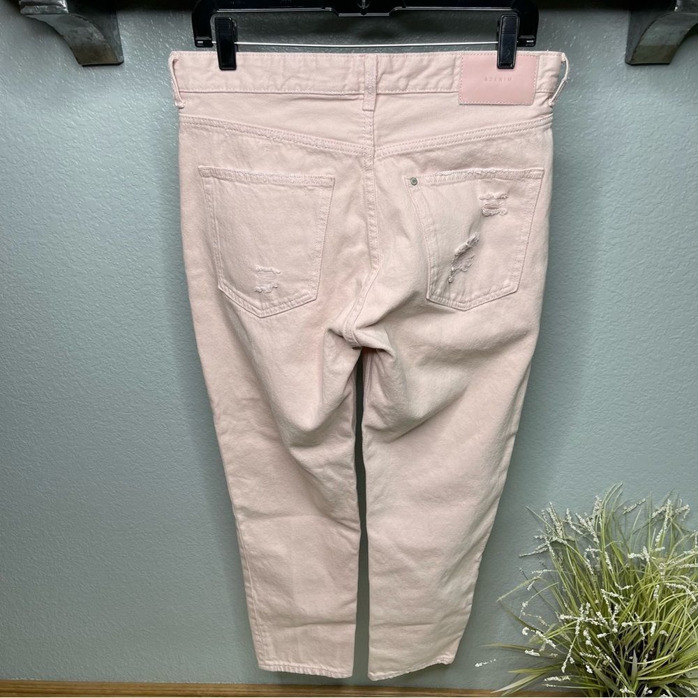 Women's Boyfriend Jeans in Light Pink